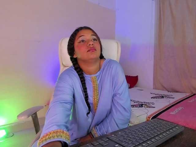 Shaira-Massu live cam on BongaCams