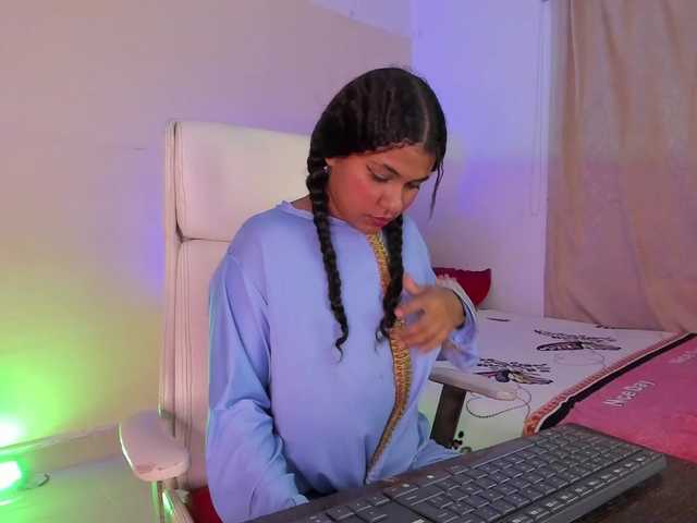 Shaira-Massu live cam on BongaCams