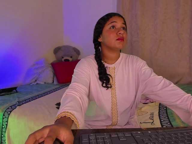 Shaira-Massu live cam on BongaCams