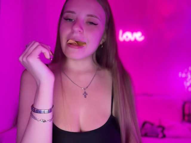 ShadowLily Nude Live Sex Shows