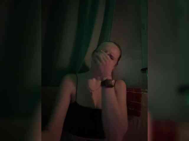 ShadowLily webcam