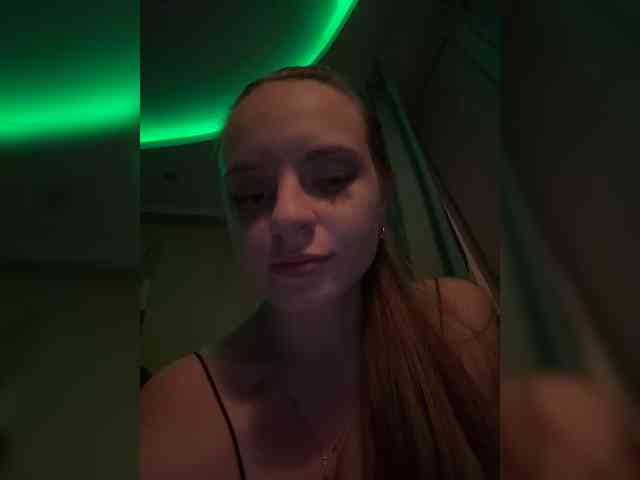 ShadowLily webcam
