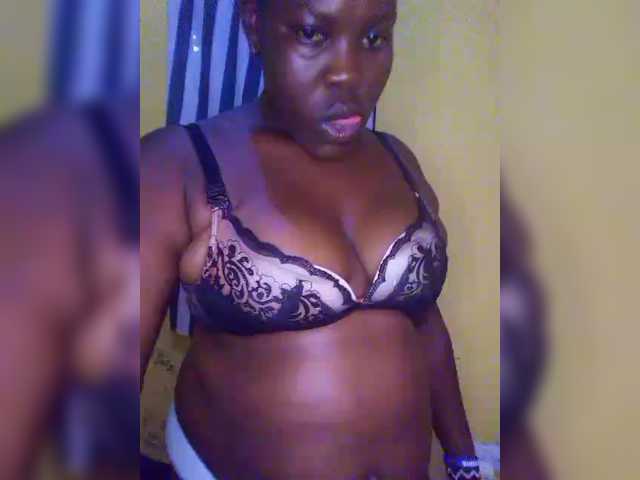 Tanasha001 live cam on BongaCams