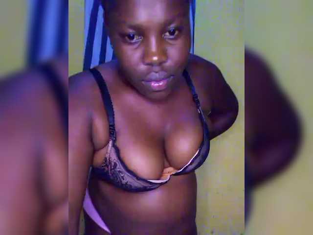 Tanasha001 live cam on BongaCams