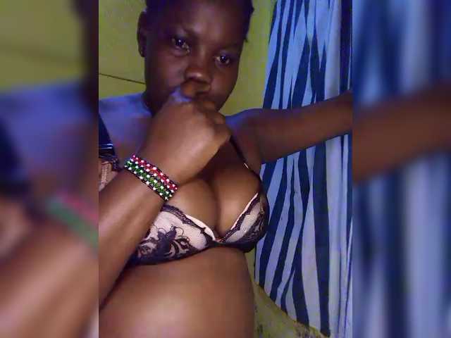 Tanasha001 live cam on BongaCams