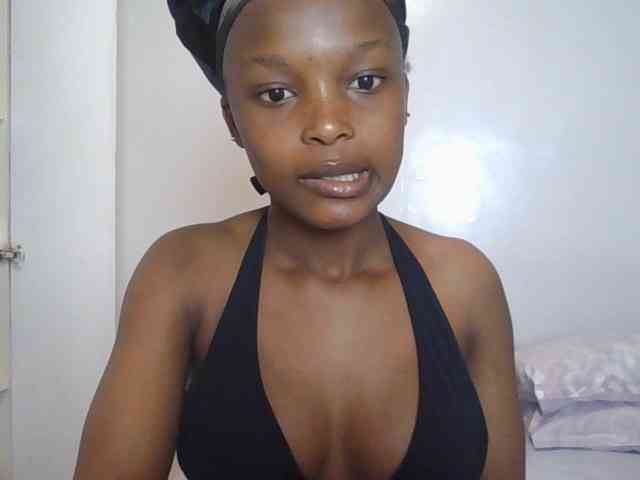 Poonie-luv webcam