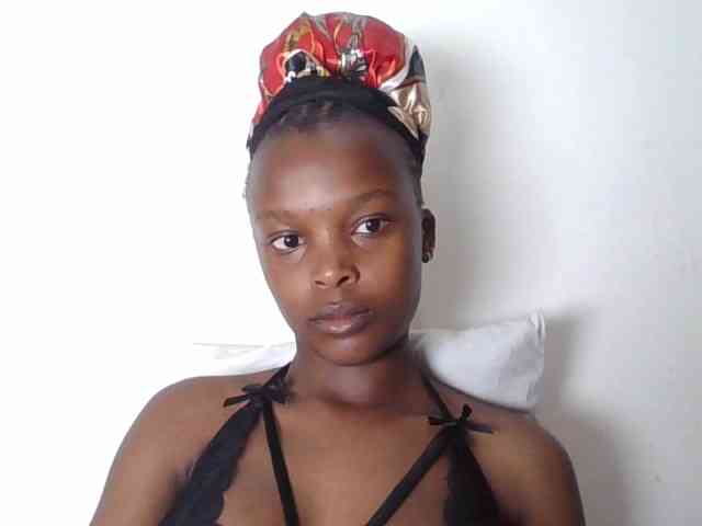 Poonie-luv webcam
