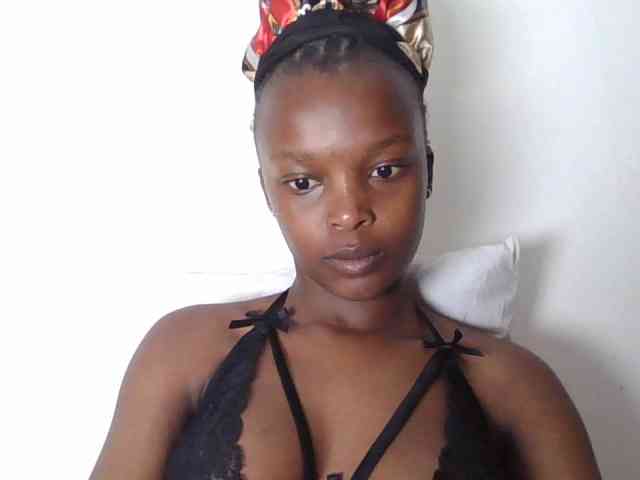 Poonie-luv webcam