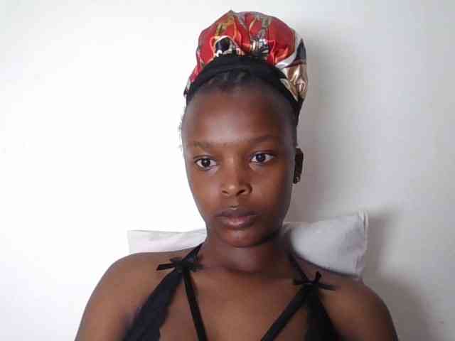 Poonie-luv webcam