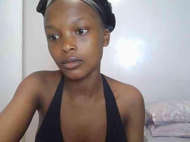 Poonie-luv webcam