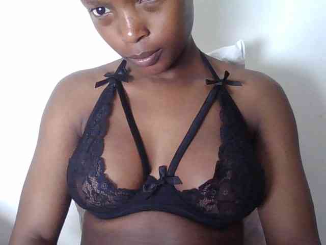 Poonie-luv webcam