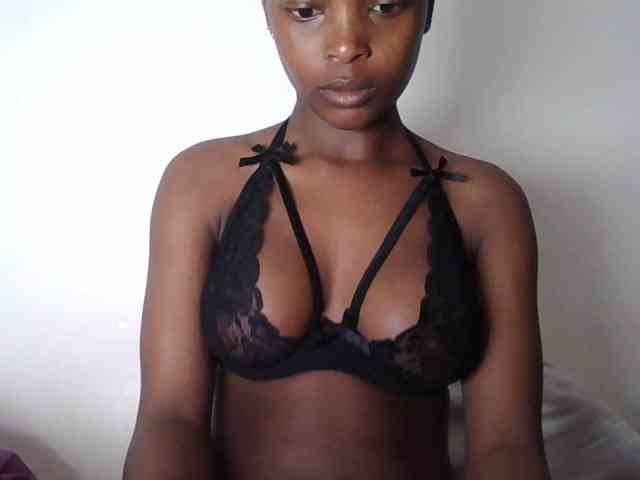 Poonie-luv webcam