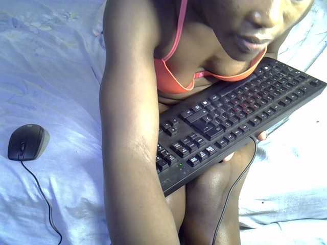 Rossycummie live cam on BongaCams