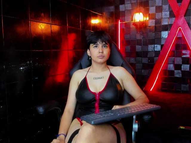 VioletFaith live cam on BongaCams
