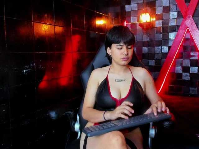 VioletFaith live cam on BongaCams