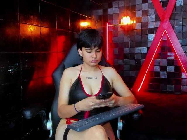 VioletFaith live cam on BongaCams