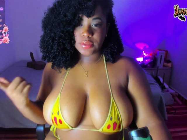 Tyralewiss live cam on BongaCams