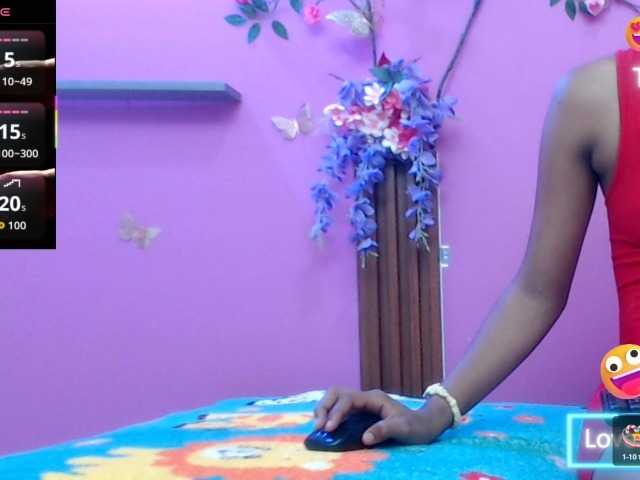 skinnytiana18 live cam on BongaCams