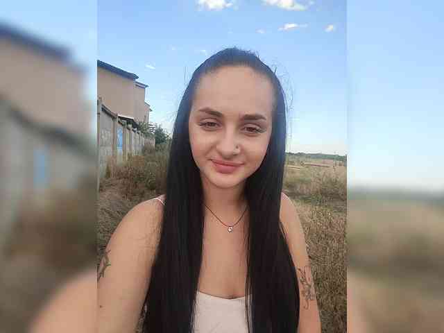 HiddenKittyLust webcam