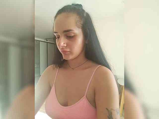 HiddenKittyLust webcam