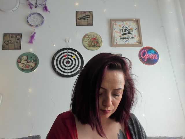 CoralShine80 live cam preview