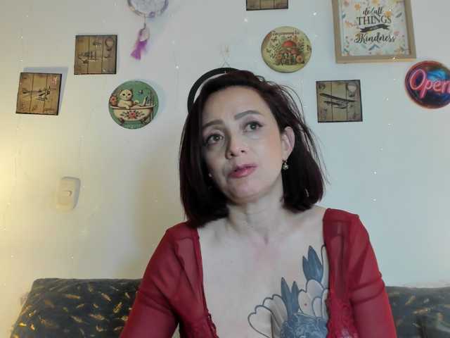 CoralShine80 live cam preview