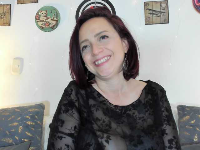 CoralShine80, live now on BongaCams