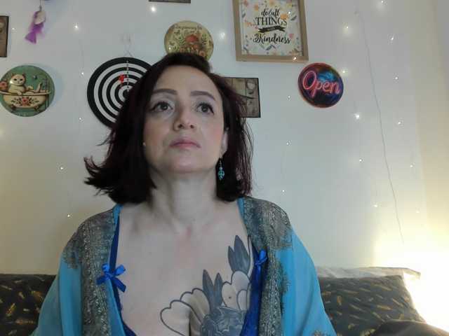 CoralShine80 live cam preview