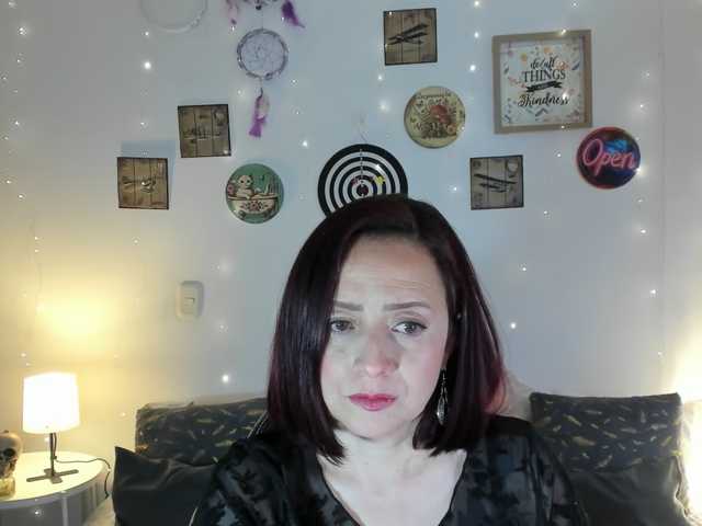 CoralShine80 live cam preview