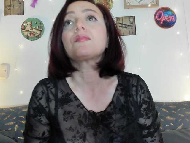 CoralShine80, live now on BongaCams