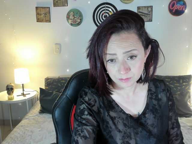 CoralShine80, live now on BongaCams