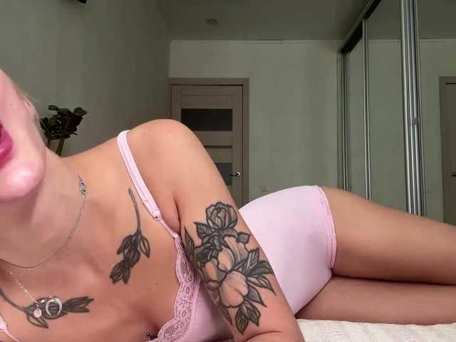 Hornybabyes live cam on BongaCams
