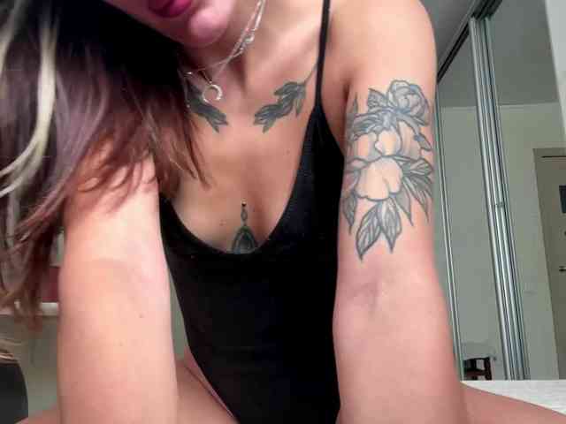 Hornybabyes webcam