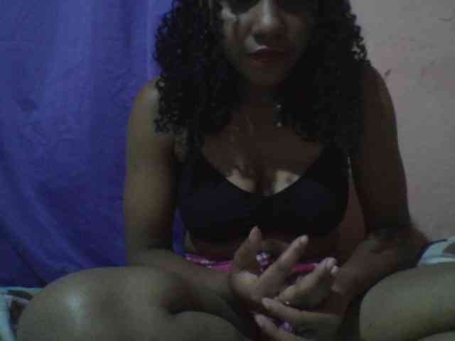 Leticia21 webcam