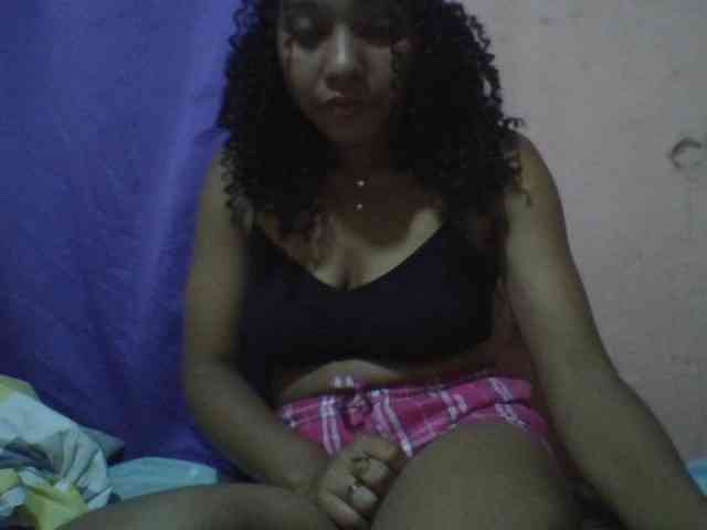 Leticia21 webcam