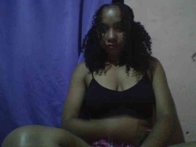 Leticia21 webcam