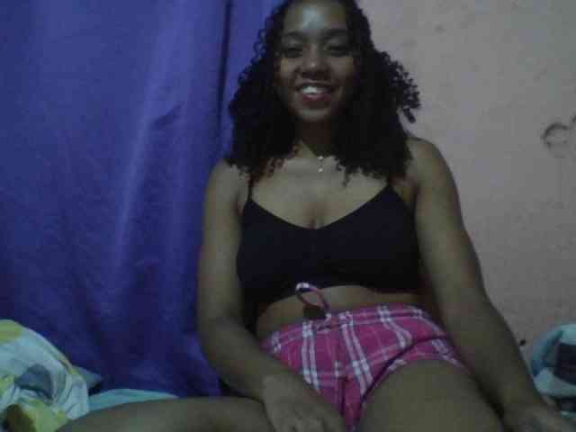 Leticia21 webcam