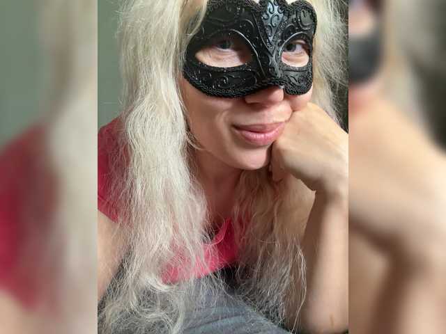 Roxi13 live cam on BongaCams