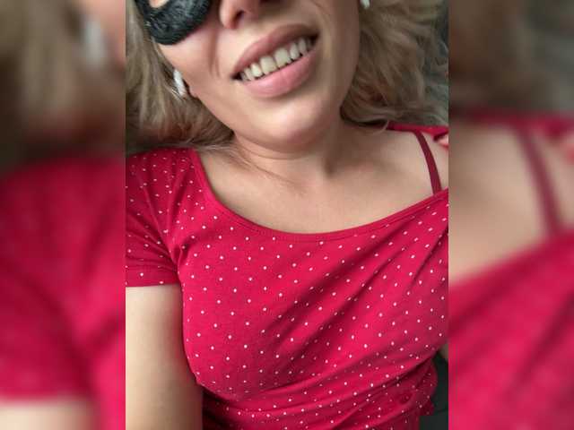 Roxi13 live cam on BongaCams