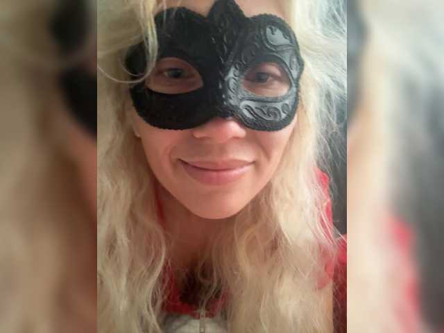 Roxi13 live cam preview