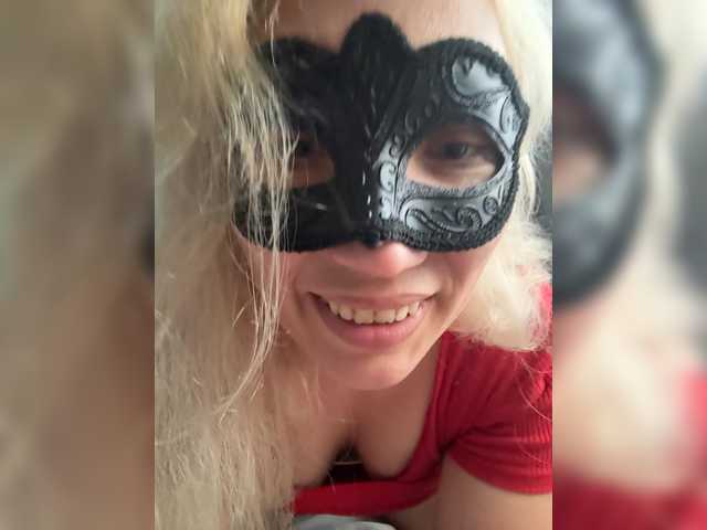 Roxi13 live cam on BongaCams