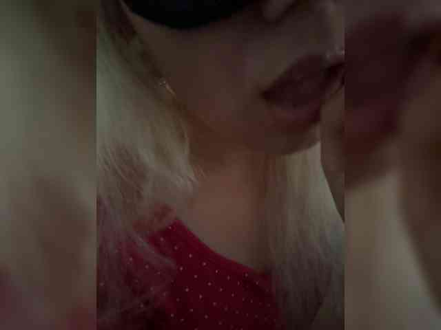 Roxi13 webcam