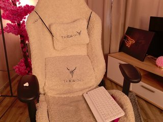 shy-princess Porn Show