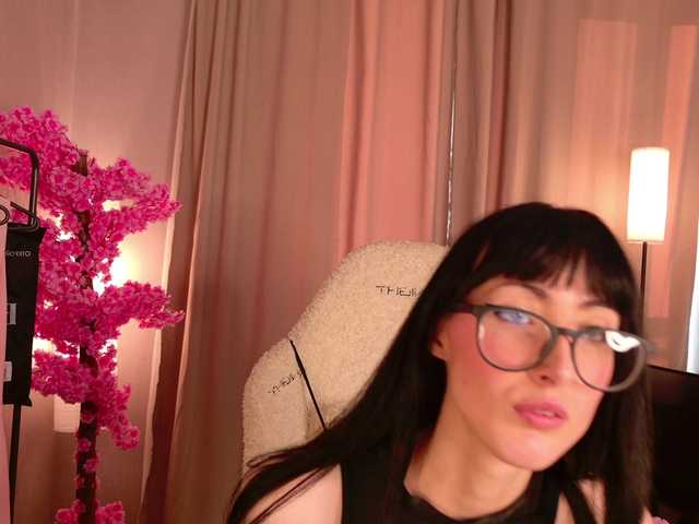 shy-princess live cam on BongaCams