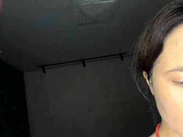 velvet_evelyn webcam