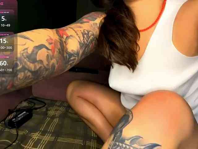 velvet_evelyn webcam