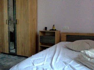 Anna86-2 Porn Show