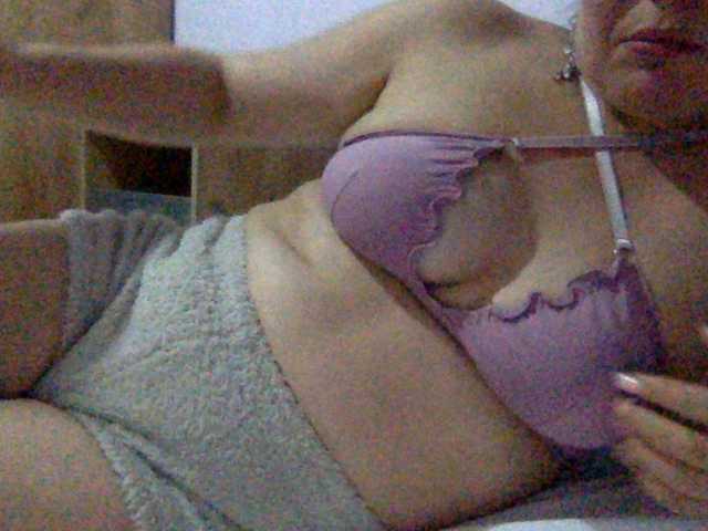 Anna86-2 live cam on BongaCams