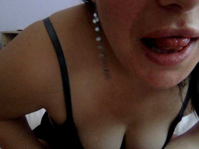 Anna86-2 live cam on BongaCams