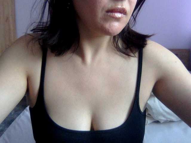 Anna86-2 live cam on BongaCams